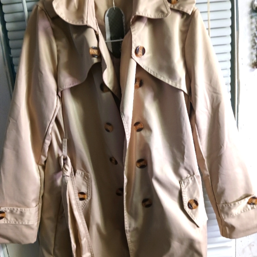 Never worn zicac beige coat